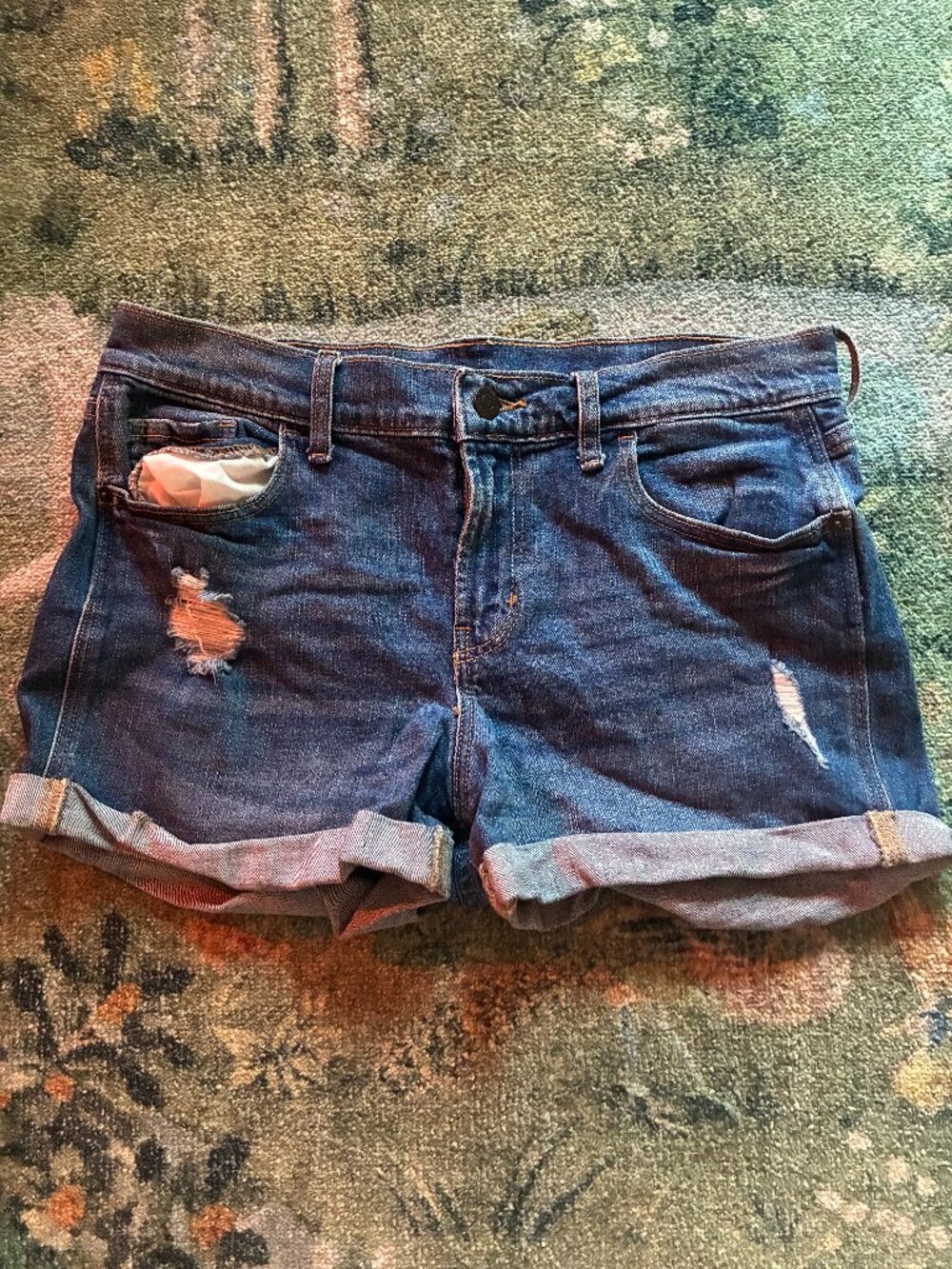 Old Navy Boyfriend Distressed Cuffed Denim Shorts Size 2